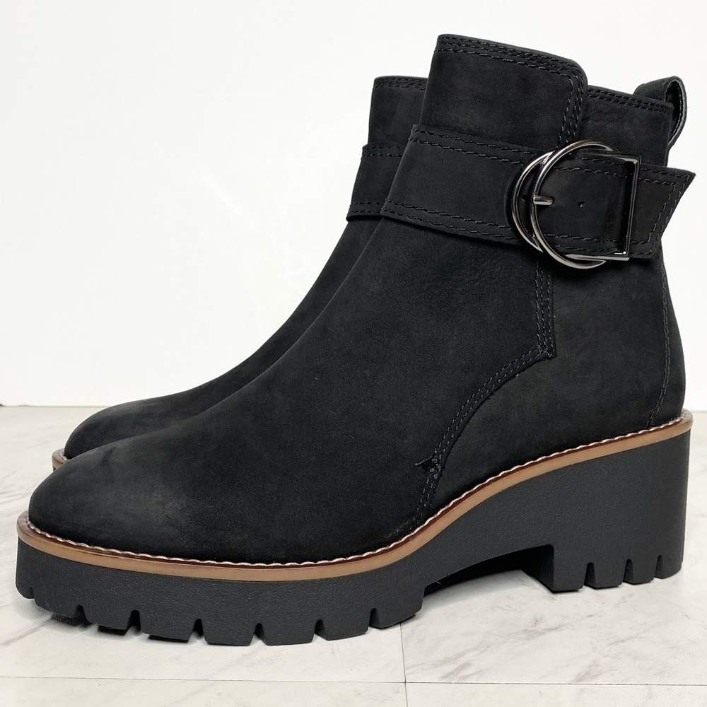 Blondo Dagger Black Nubuck Bootie 6 1/2 M